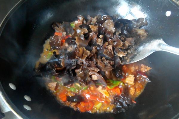 木耳炒肉（牛肉）的做法图解5