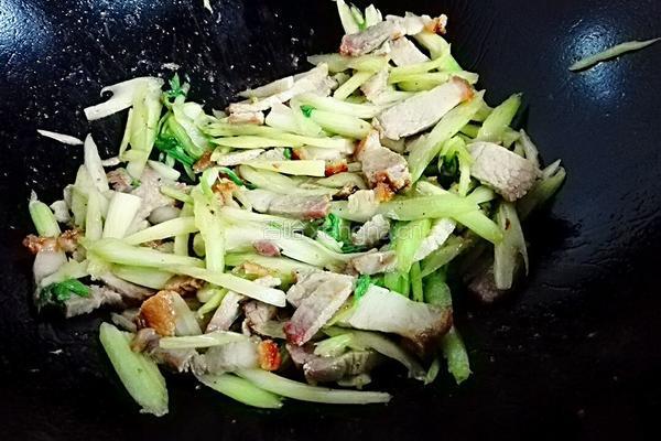 西芹炒烧肉的做法图解4