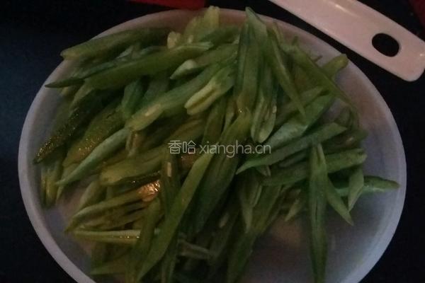 扁豆闷面的做法图解1
