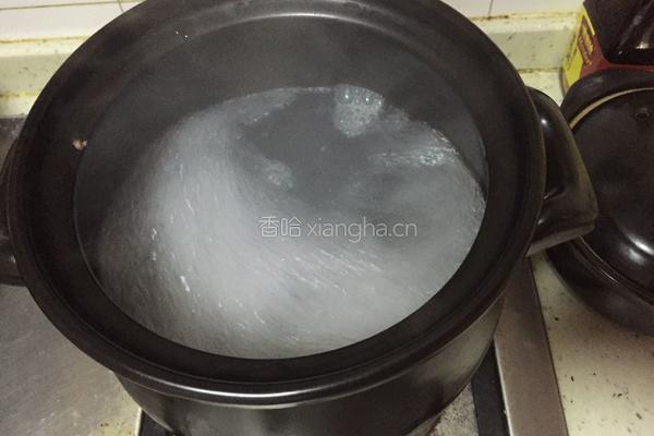  竹荪干贝冬瓜汤的做法图解4