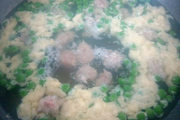 豌豆肉圆汤的做法图解7
