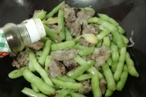 牛腩炖豆角的做法图解7