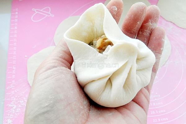 猪肉酸菜馅包子的做法图解20