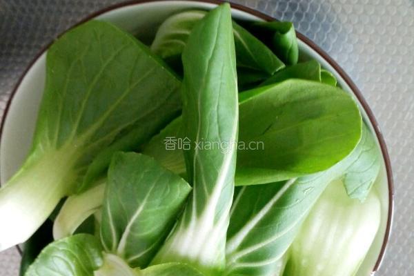 香菇小白菜的做法图解1