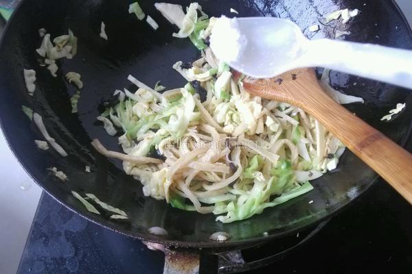 家常炒饼丝的做法图解8