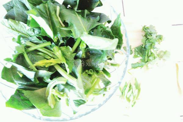 菠菜鸡蛋汤的做法图解1