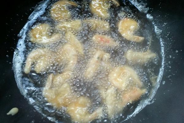 油炸黄金虾的做法图解5