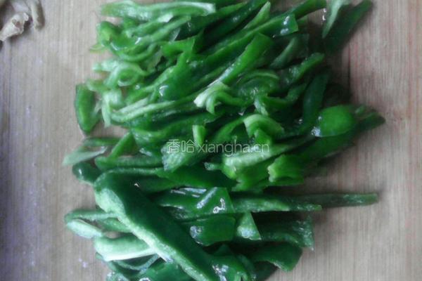 青椒炒土豆的做法图解2