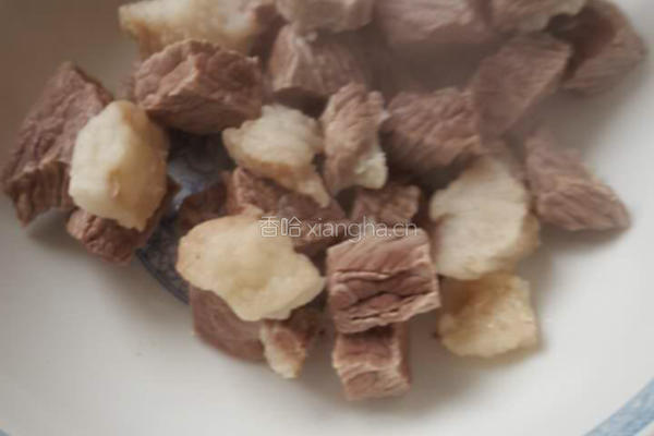 土豆炖肉腩的做法图解3