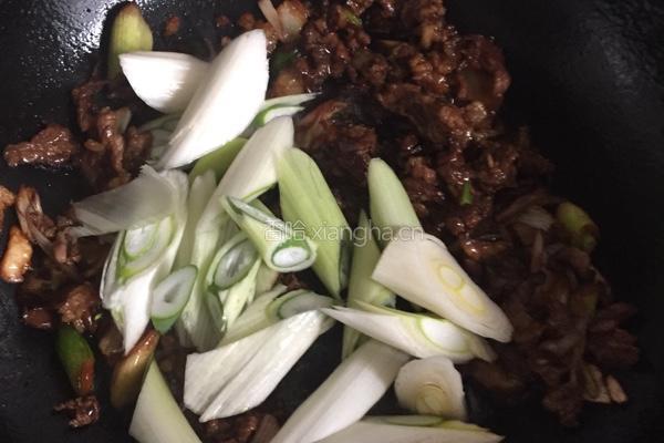 葱爆羊肉的做法图解6