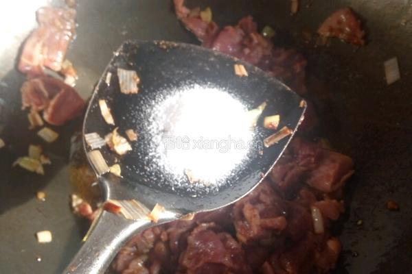肉炒蒜苔的做法图解5