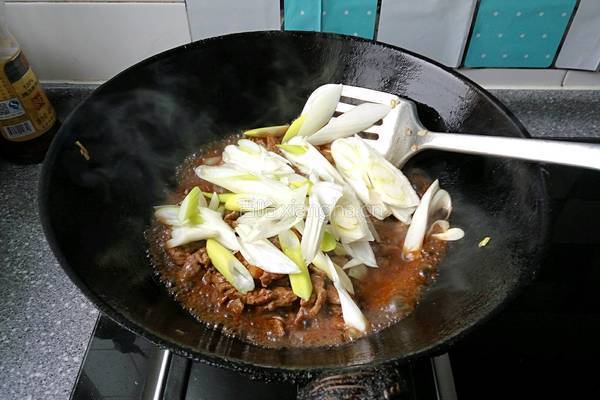 大葱爆牛肉的做法图解7