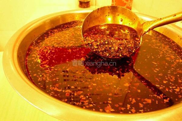 麻辣鲜香土豆片配川味密制红油的做法图解2