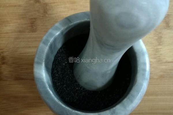 糯米黑芝麻蜂窝煤的做法图解5