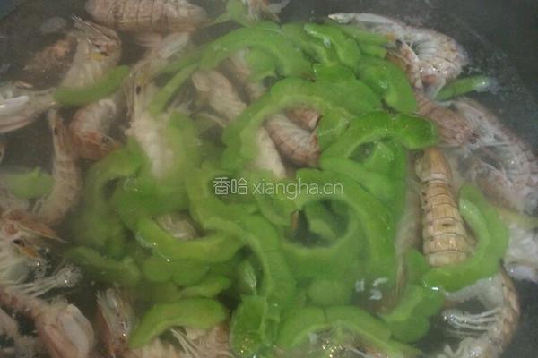 濑尿虾苦瓜汤的做法图解6
