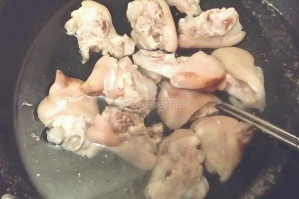 蒸猪蹄的做法图解2