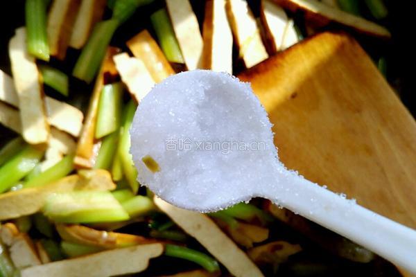芹菜炒豆干的做法图解10