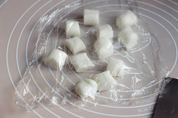 水晶虾仁蒸饺的做法图解8