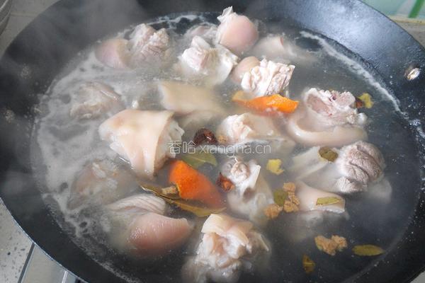 红豆猪蹄汤的做法图解4