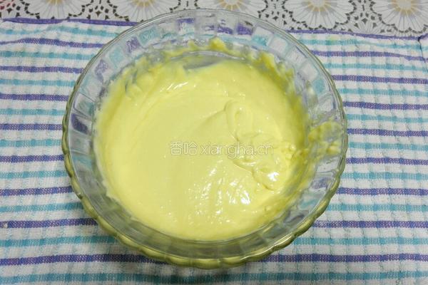装饰酸奶纸杯蛋糕的做法图解4