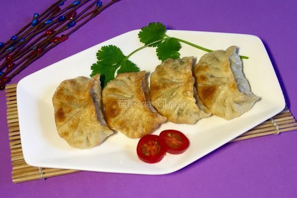 香煎韭菜猪肉饺子的做法图解7