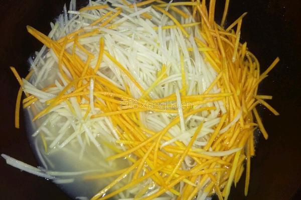 煎土豆饼的做法图解1