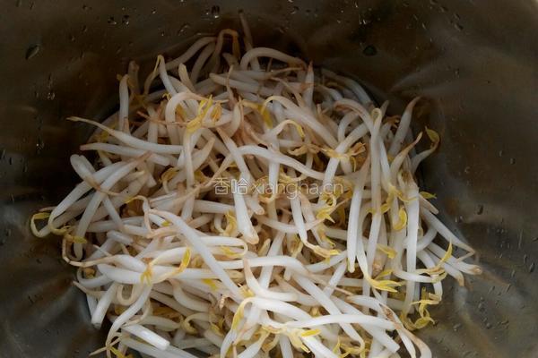 菠菜凉皮花生碎的做法图解3