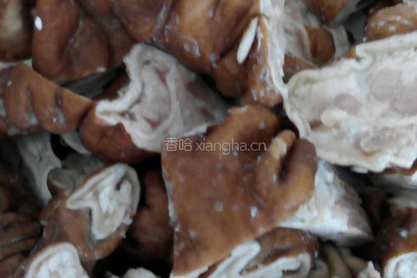 子蒜酸菜烧肥肠的做法图解5