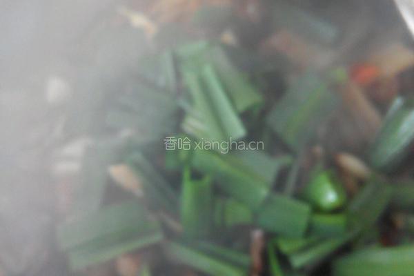 子蒜酸菜烧肥肠的做法图解21