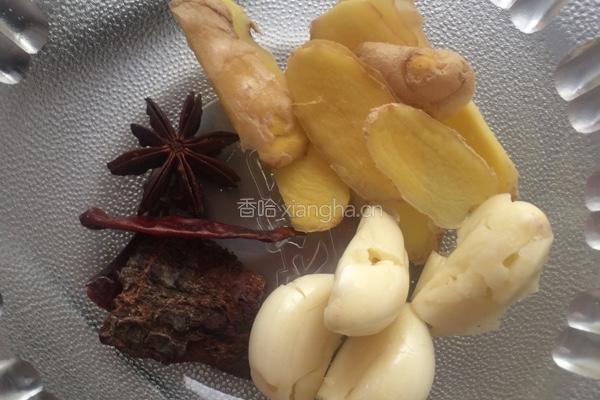 肉皮冻的做法图解3