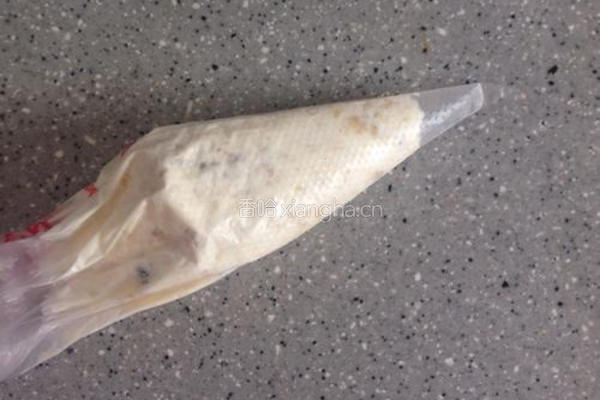 巧克力香蕉奶酪面包的做法图解5