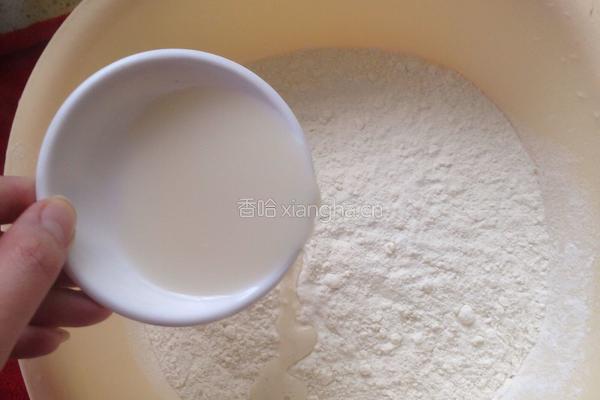 向日葵豆沙包的做法图解1