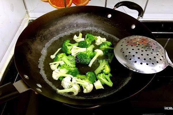 超敌美味的肥牛盖饭的做法图解3