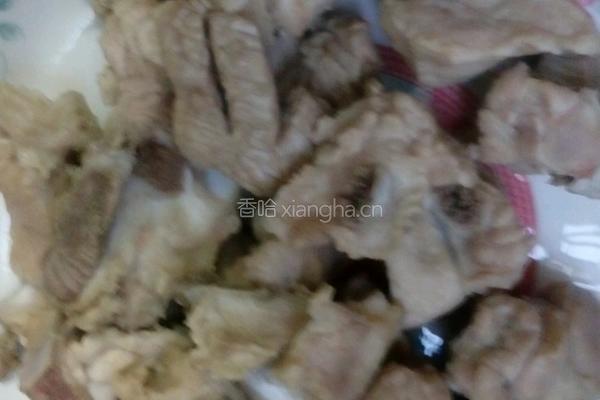 玉米胡萝卜排骨汤的做法图解4