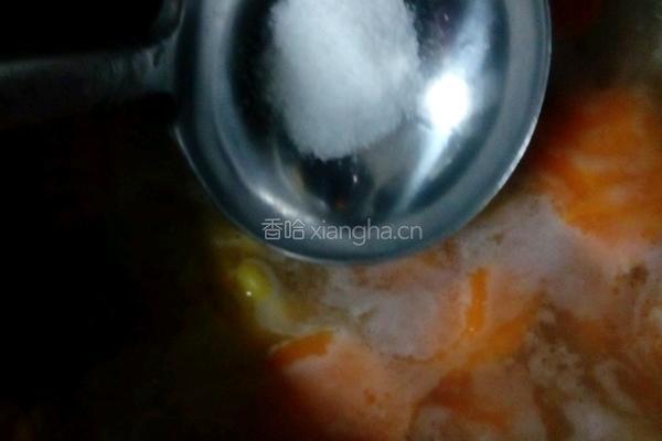 玉米胡萝卜排骨汤的做法图解6