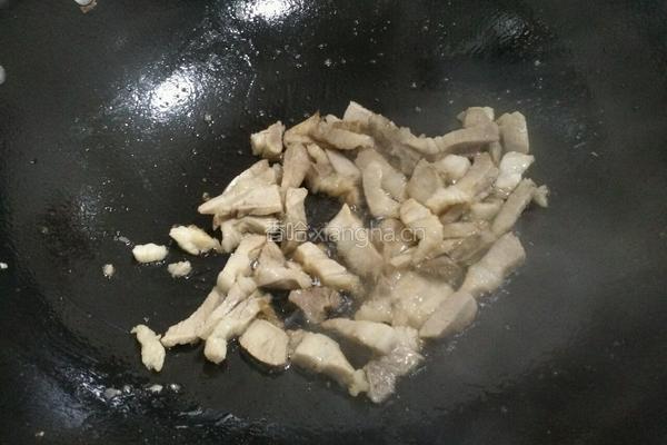 蒜苗炒肉的做法图解4