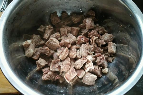 红烧牛肉的做法图解1
