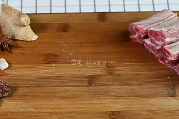 话梅排骨的做法图解1