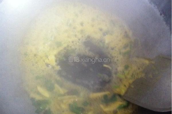 萝卜烧乌贼的做法图解4