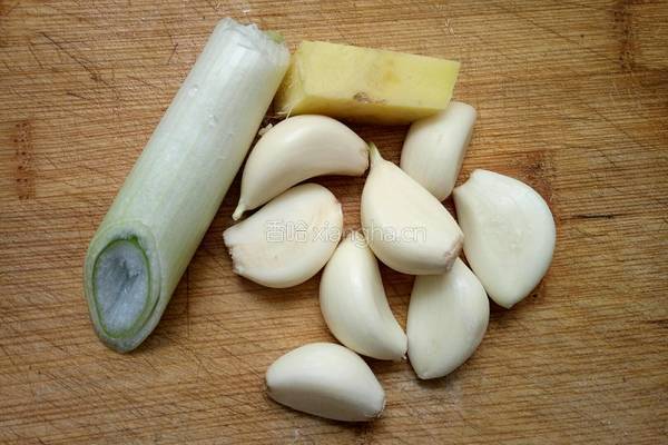 蒜蓉蒸茄条的做法图解4