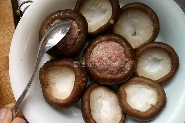 酸甜香菇酿圆子的做法图解6