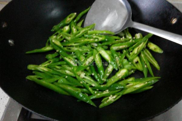 青椒豆豉熬肉的做法图解5
