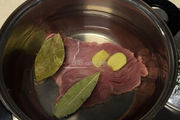 咖喱牛肉水果饭的做法图解1