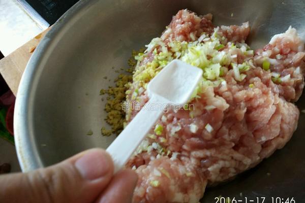 肉包子的做法图解5
