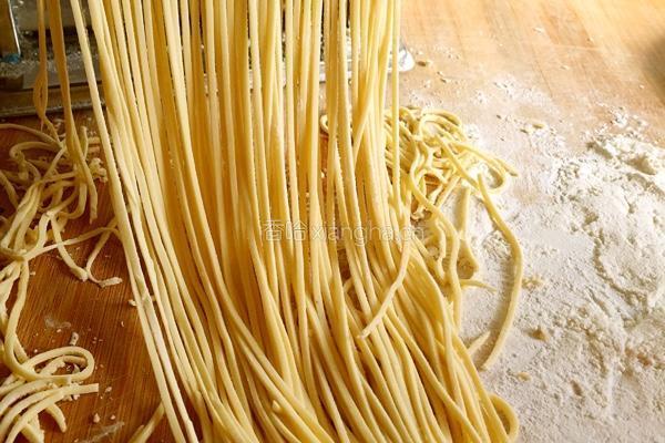 扁豆小排焖面的做法图解1