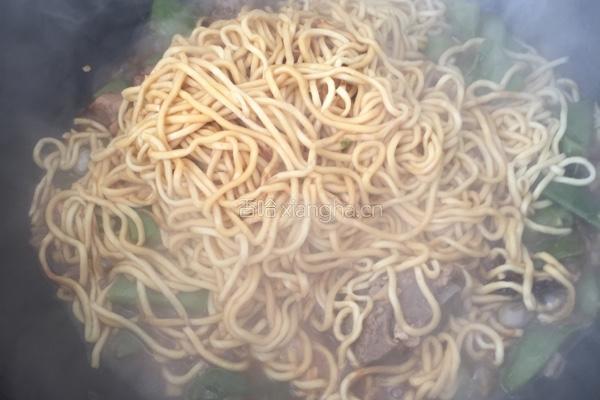 扁豆小排焖面的做法图解5