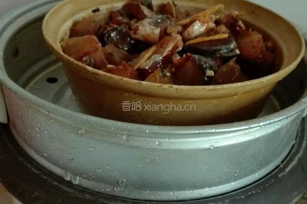 梅干菜蒸腊鱼的做法图解4