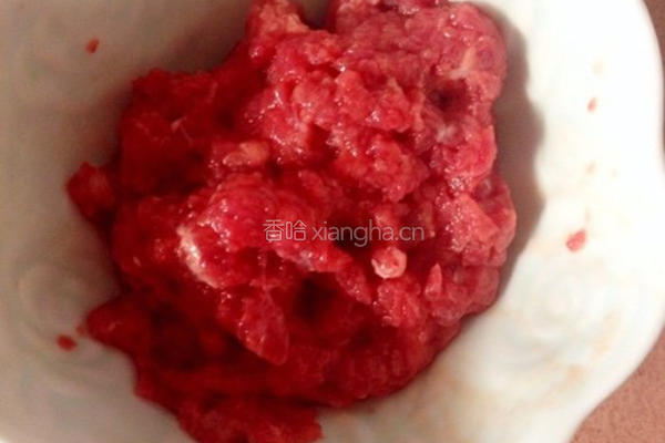 太阳花牛肉蝴蝶面的做法图解2