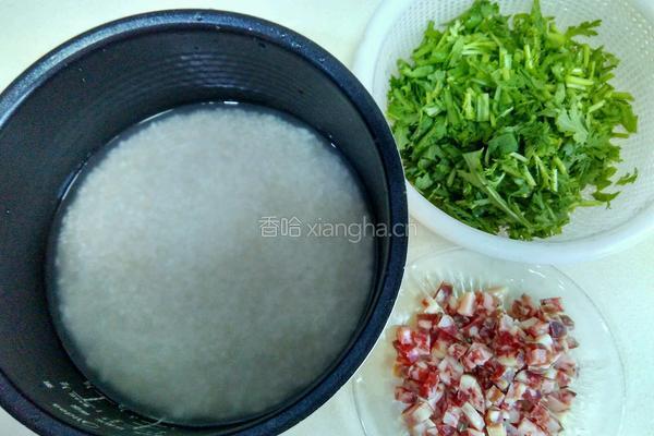 茼蒿香肠菜饭的做法图解2