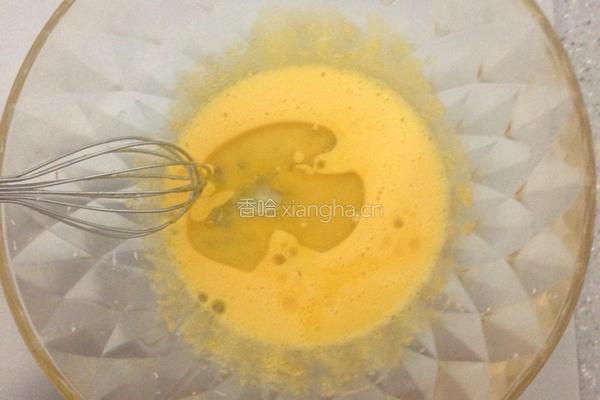 原味牛奶戚风蛋糕的做法图解2